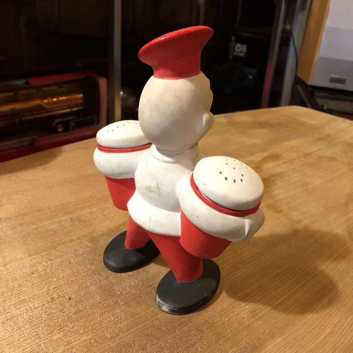 1962 Vintage salt & pepper Disney character? ceramics made antique goods 