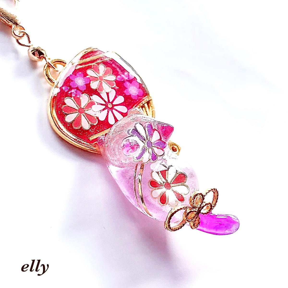 ハンドメイド 和柄 ジャンピング猫 じゃれ猫 うちわ レジン ハンドメイド 和柄 ジャンピング猫 じゃれ猫 うちわ レジン