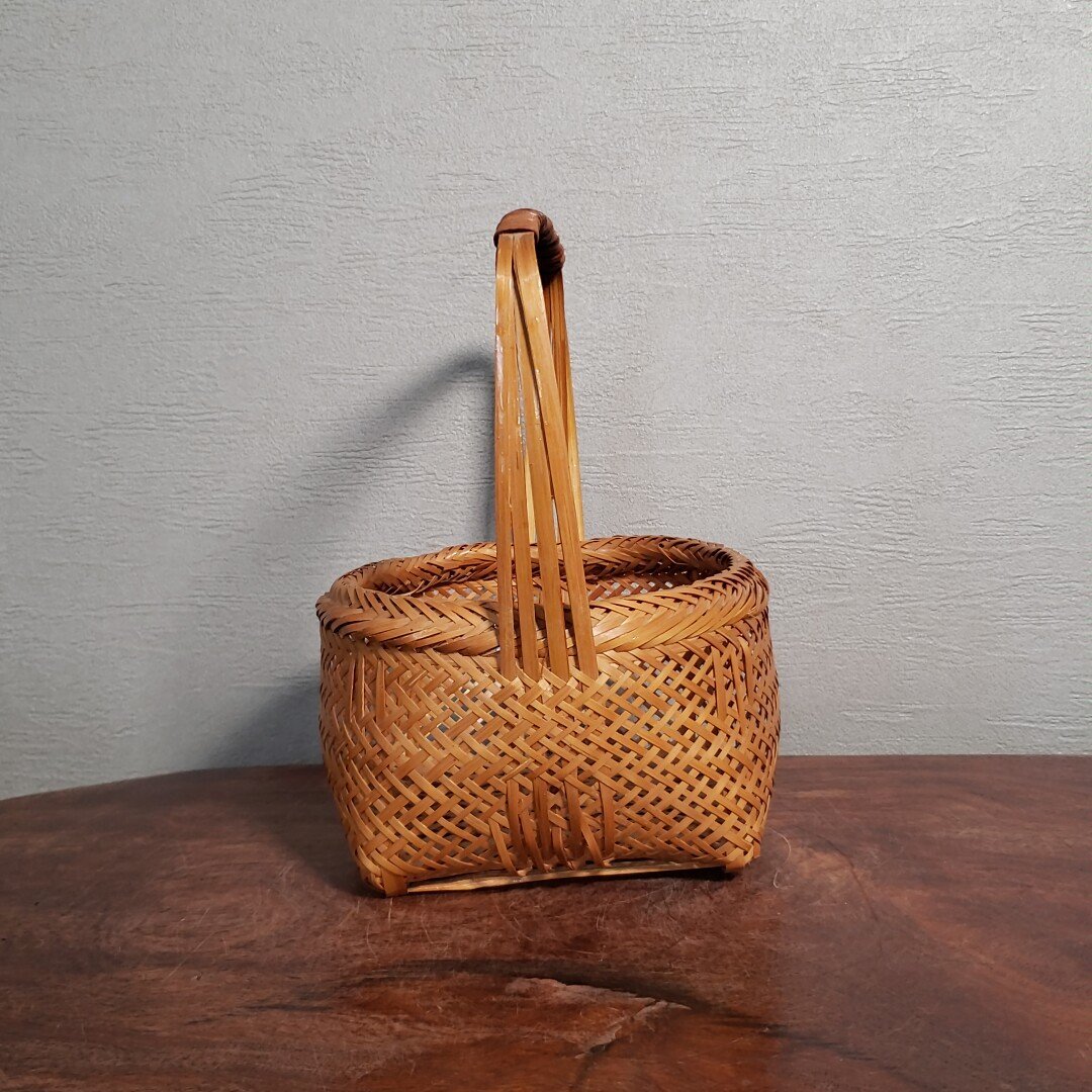 【再入荷!】 持ち手付 花籠 花かご 篭 花入れ 華道 花道具 花器 籐 ラタン 木工、竹工芸