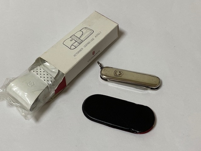 6120円 未使用品 スイスの、お土産 アルプス チーズ カラー 6120円 未使用品 スイスの、お土産 アルプス チーズ カラー