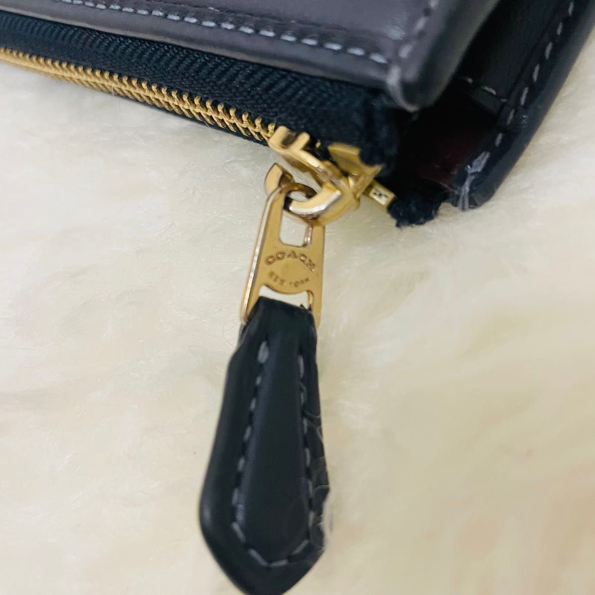 美品 COACH コーチ 長財布 L字 ラウンドファスナー レザー 美品 COACH コーチ 長財布 L字 ラウンドファスナー レザー