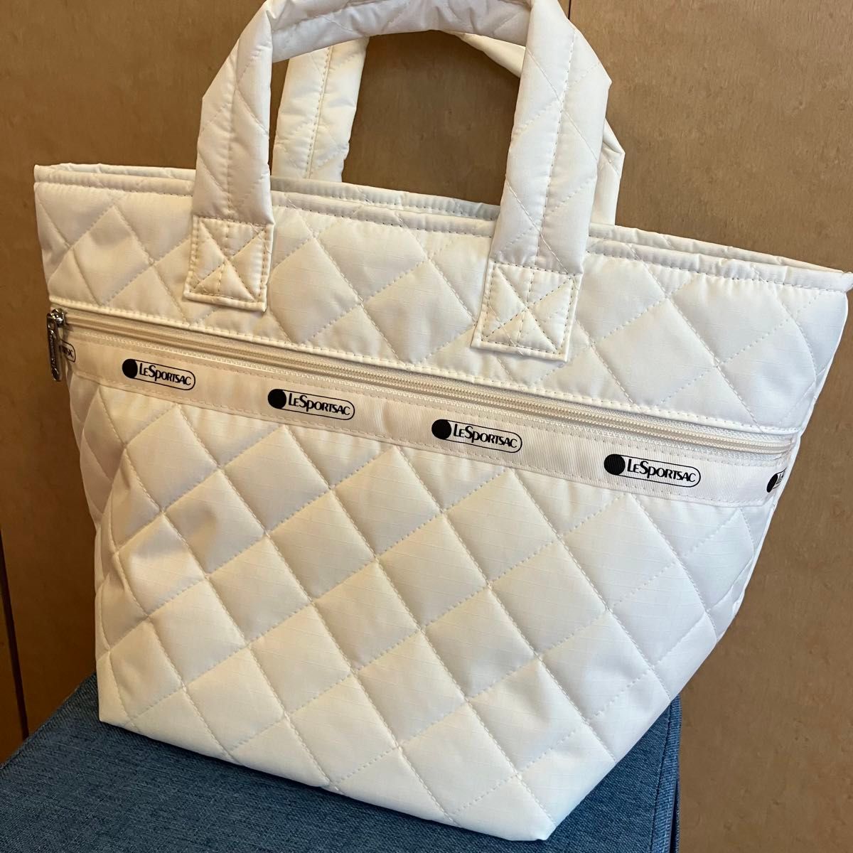レスポートサック LeSportsac 神崎恵 コラボ MEDIUM MULTI TOTE レスポートサック LeSportsac 神崎恵 コラボ MEDIUM MULTI TOTE