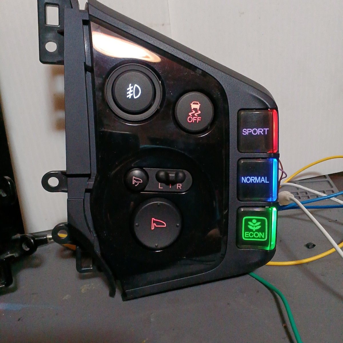 コックピット仕様 CR-Z ZF1フロントスイッチ|Yahoo!フリマ(旧 コックピット仕様 CR-Z ZF1フロントスイッチ|Yahoo!フリマ(旧