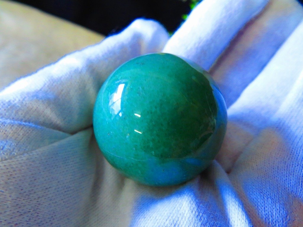 超綺麗見惚れるほど美しい 純天然翡翠丸玉37mm tk1928(原石 超綺麗見惚れるほど美しい 純天然翡翠丸玉37mm tk1928(原石