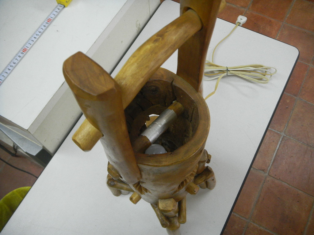 Paypayフリマ スタンド 照明器具 フロア照明 木工品 手作り一点物 流木作品 珍品 Paypayフリマ スタンド 照明器具 フロア照明 木工品 手作り一点物 流木作品 珍品