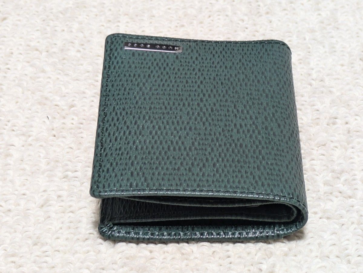 未使用 HUGOBOSSヒューゴボス レザー二つ折りカードケース 名刺 未使用 HUGOBOSSヒューゴボス レザー二つ折りカードケース 名刺