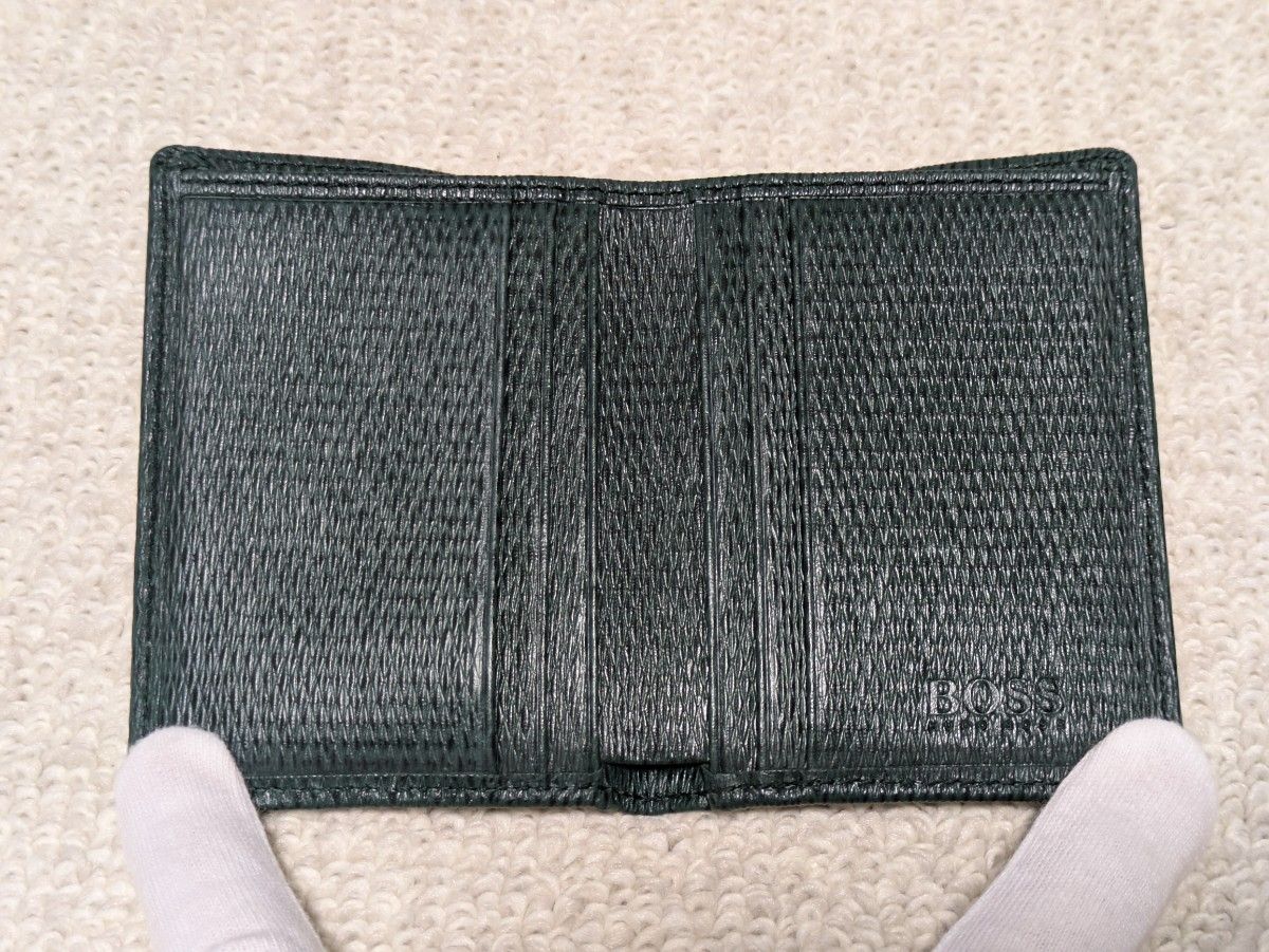 未使用 HUGOBOSSヒューゴボス レザー二つ折りカードケース 名刺 未使用 HUGOBOSSヒューゴボス レザー二つ折りカードケース 名刺