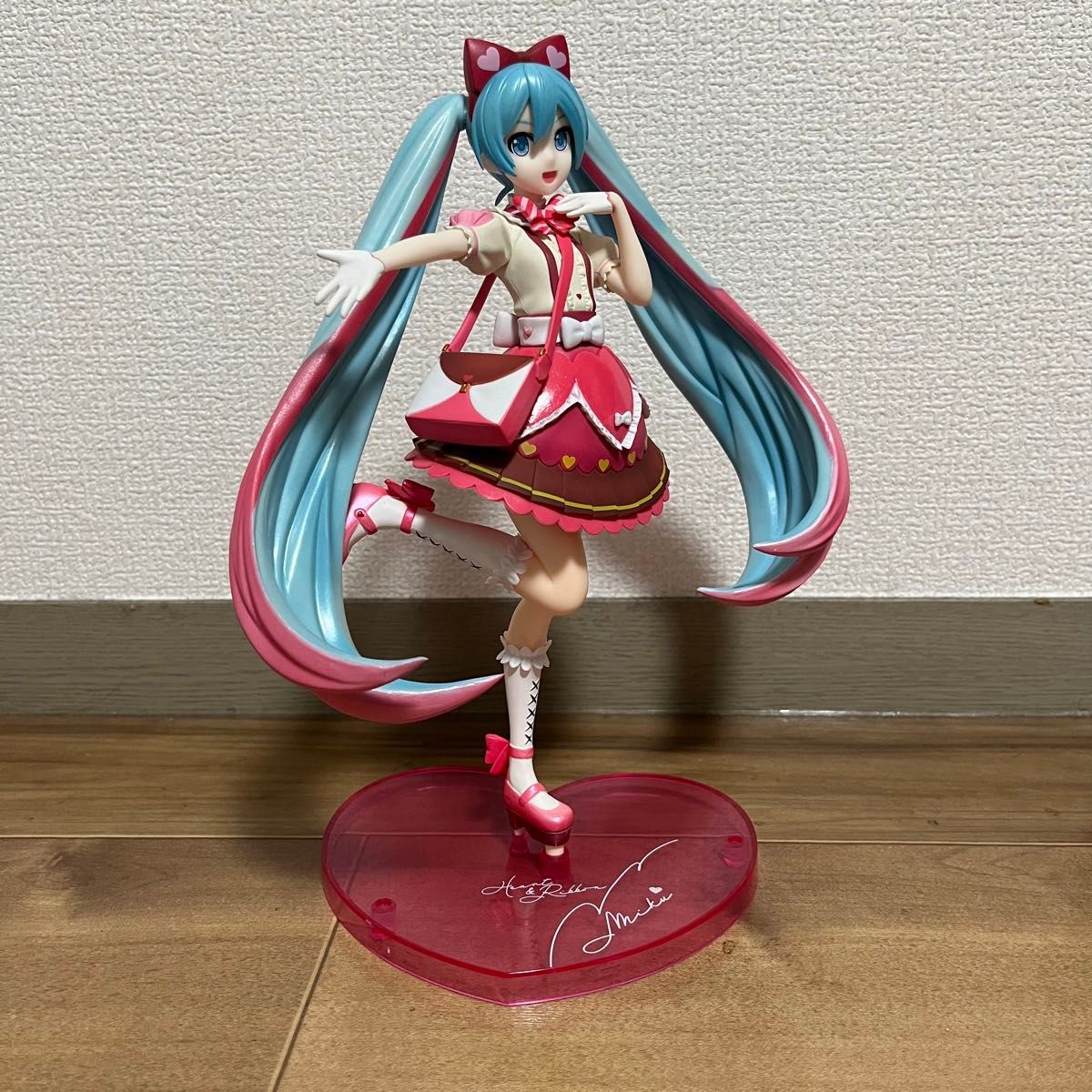 リゼロ 初音ミク 推しの子 フィギュア まとめ売り 初音ミク 推しの子 Re:ゼロ 他フィギュアまとめ売り 見上げる