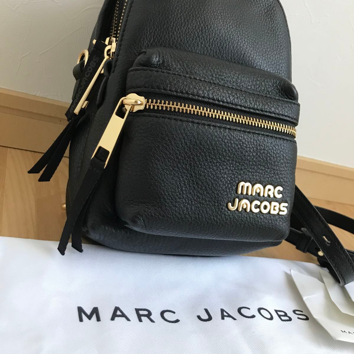 新品未使用 マークジェイコブス 2WAY レザー ミニリュック 新品未使用 マークジェイコブス 2WAY レザー ミニリュック