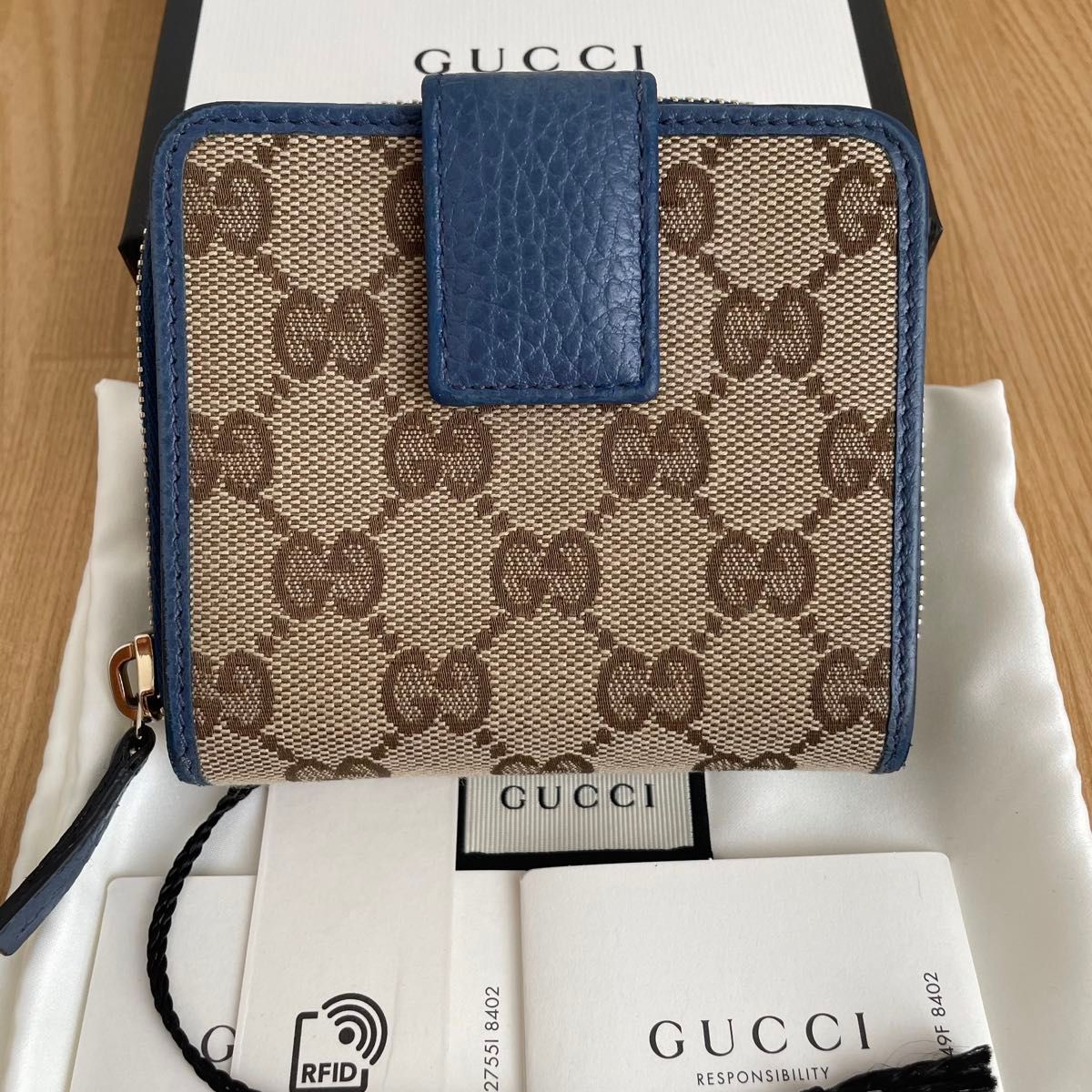 付属品完備 美品 GUCCI グッチ GGスプリーム 折財布 ミニ財布 青 付属品完備 美品 GUCCI グッチ GGスプリーム 折財布 ミニ財布 青