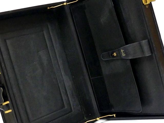 即決☆イタリア製 dunhill☆レザーアタッシュケース ダンヒル 即決☆イタリア製 dunhill☆レザーアタッシュケース ダンヒル