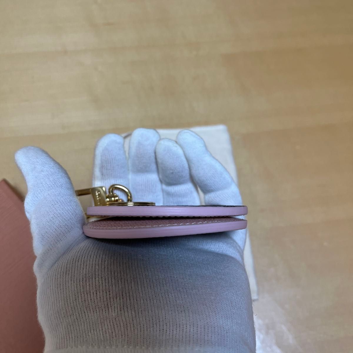 ルイ ヴィトン バッグ チャーム LV ミラー モノグラム ルイ ヴィトン バッグ チャーム LV ミラー モノグラム