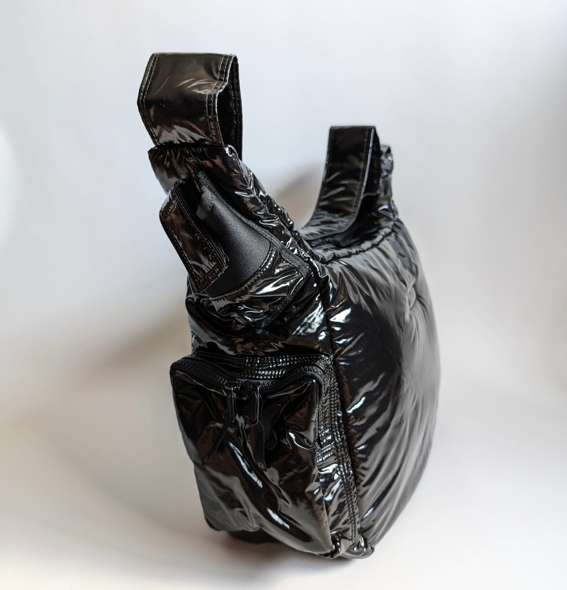 美品 HEAD PORTER 9ショルダーバッグ ヘッドポーター タンカー 美品 HEAD PORTER 9ショルダーバッグ ヘッドポーター タンカー