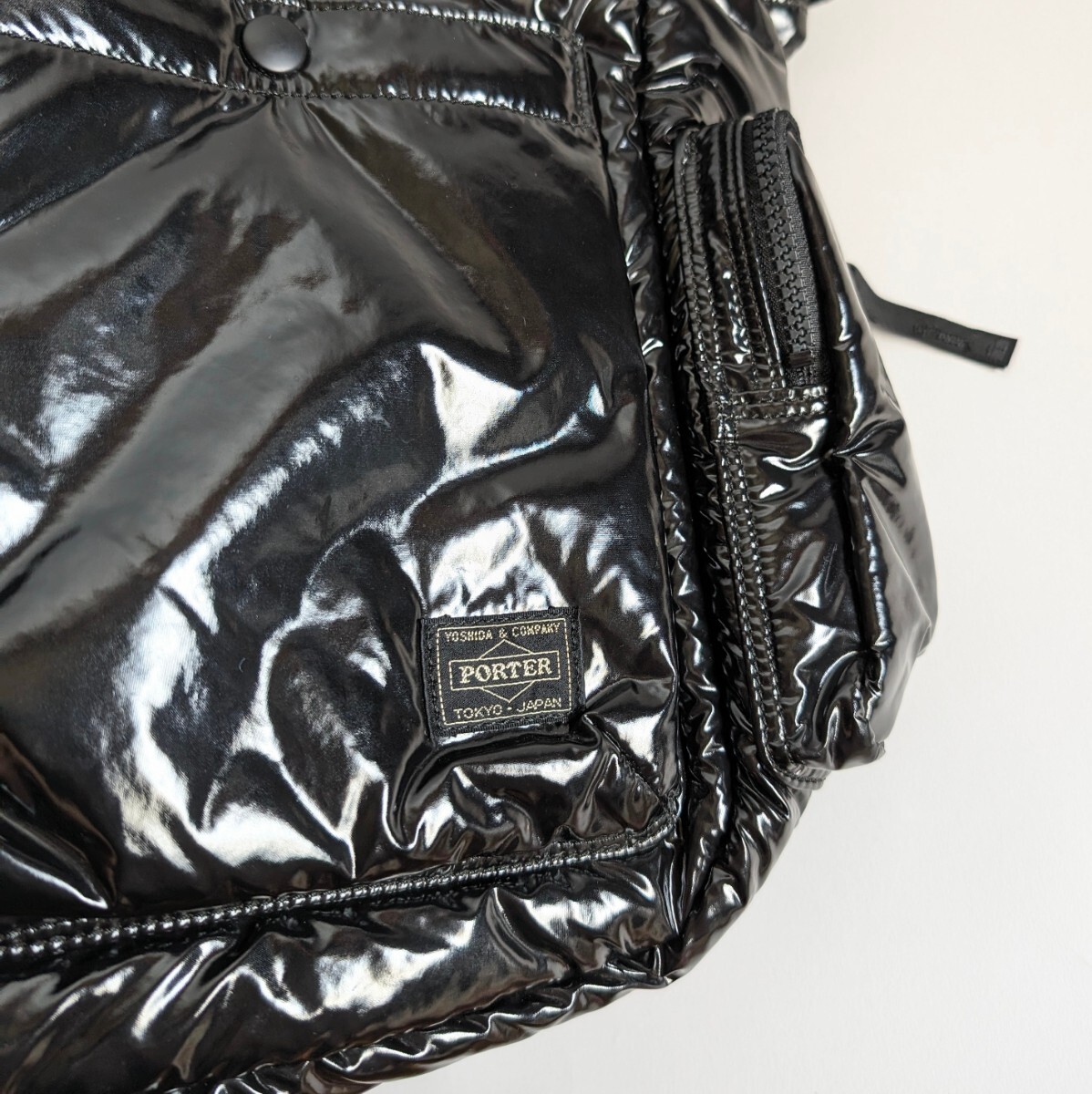 美品 HEAD PORTER 9ショルダーバッグ ヘッドポーター タンカー 美品 HEAD PORTER 9ショルダーバッグ ヘッドポーター タンカー
