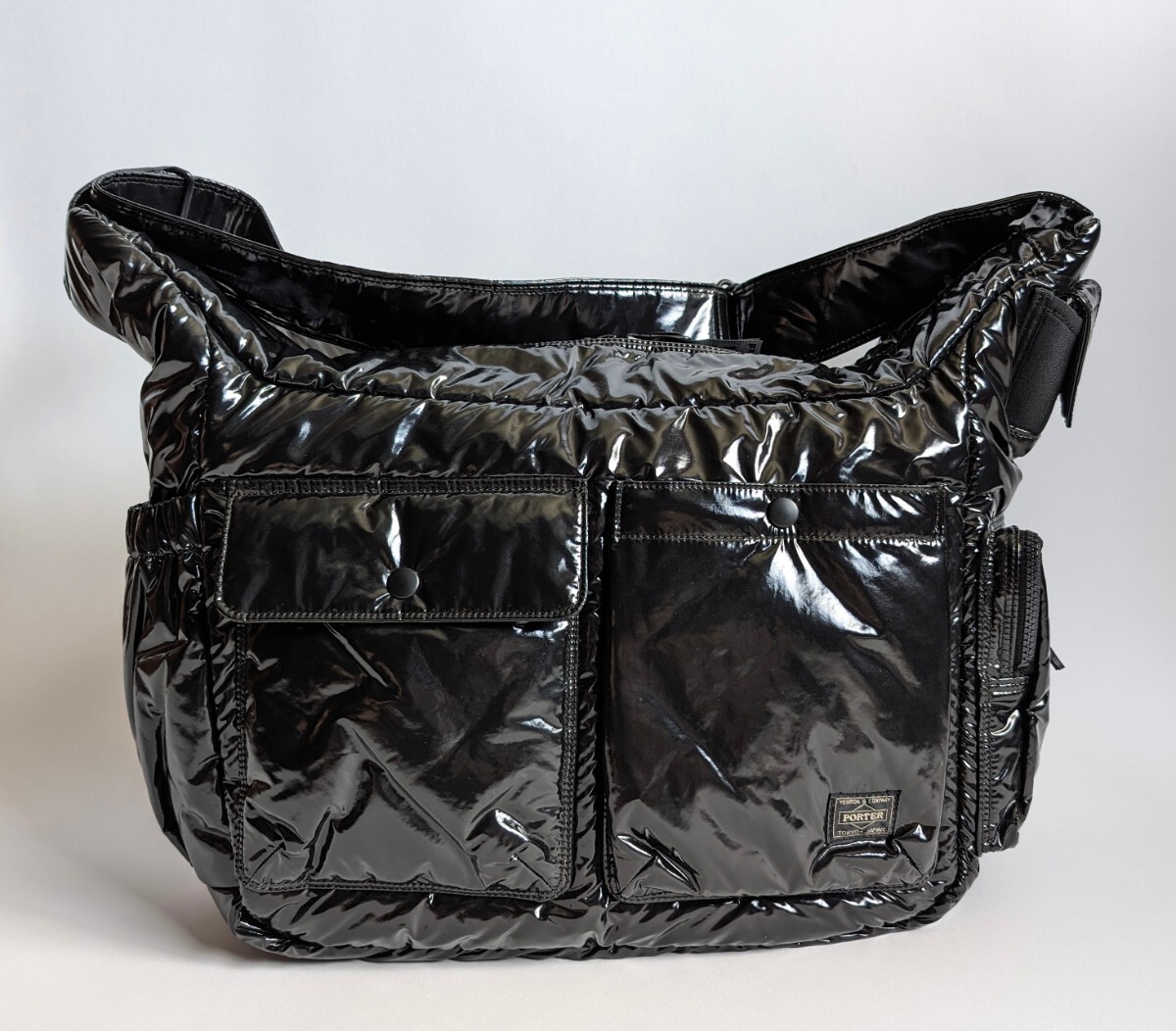 美品 HEAD PORTER 9ショルダーバッグ ヘッドポーター タンカー 美品 HEAD PORTER 9ショルダーバッグ ヘッドポーター タンカー