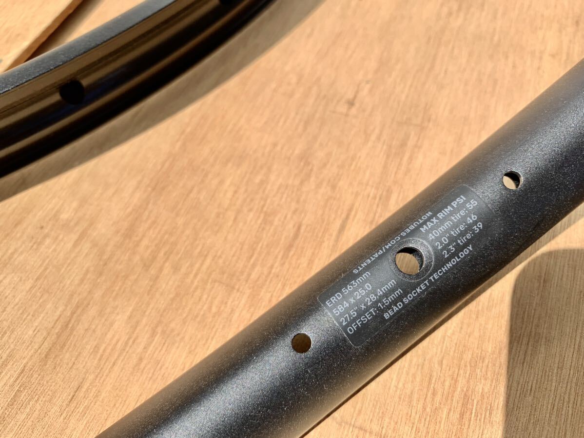 残1 送料込 新品未使用 Stan's No Tubes Crest MK4 27 5 28H 2本 残1 送料込 新品未使用 Stan's No Tubes Crest MK4 27 5 28H 2本
