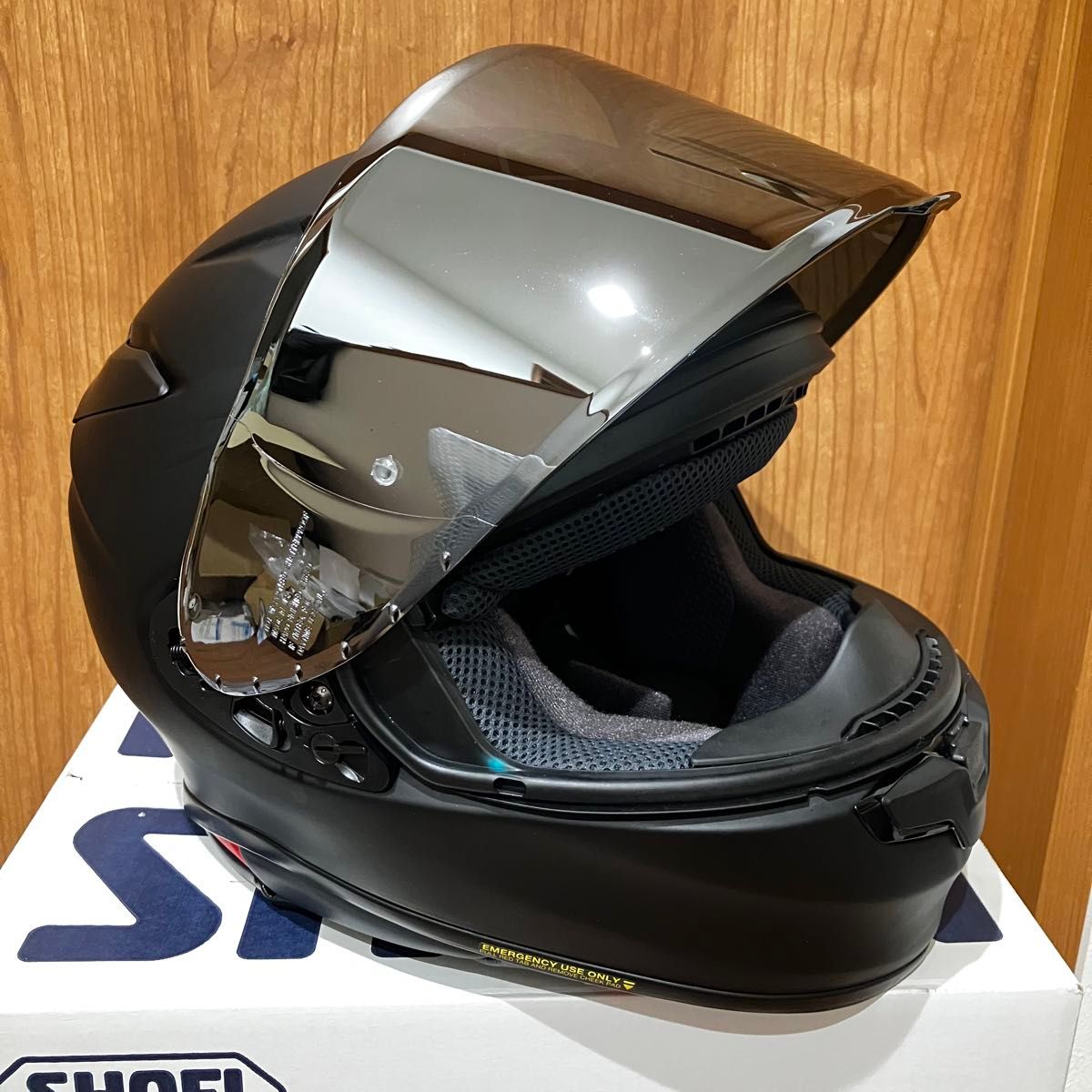 値下げ 美品 SHOEI Z-8 新品ミラーシールド&クリアシールド 値下げ 美品 SHOEI Z-8 新品ミラーシールド&クリアシールド