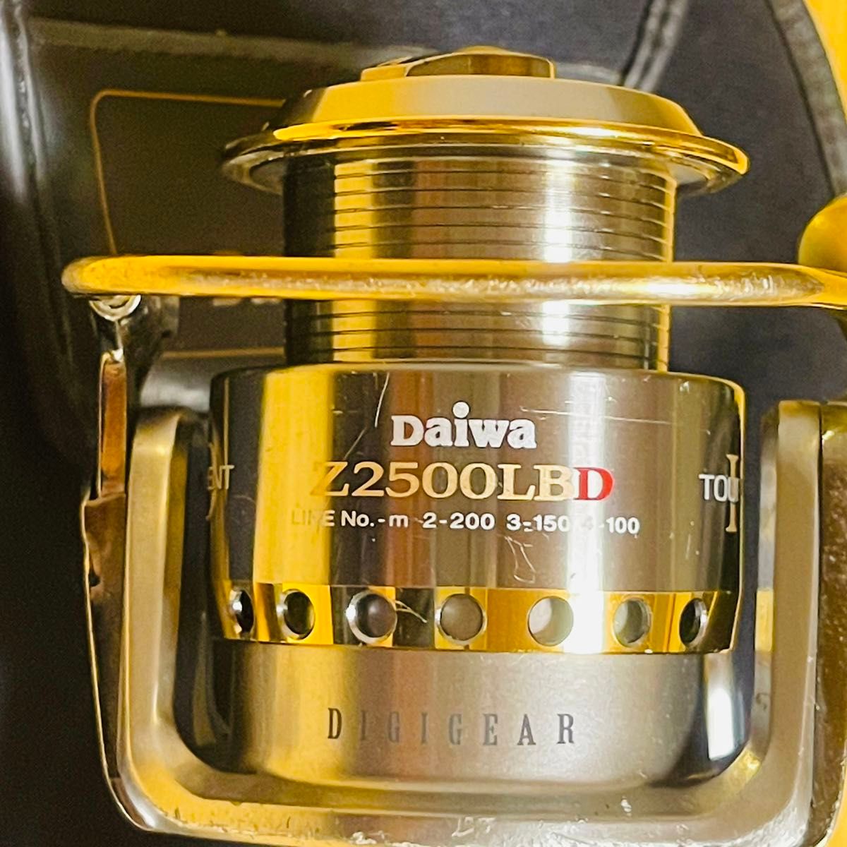 希少・廃盤品】Daiwa TOURNAMENT ISO Z2500LBD トーナメント 希少・廃盤品】Daiwa TOURNAMENT ISO Z2500LBD トーナメント