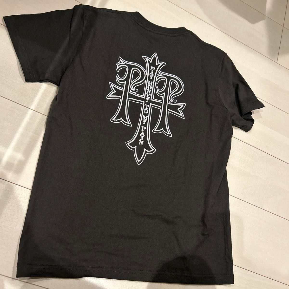 PTP Tシャツ pay money to my pain|Yahoo!フリマ(旧PayPayフリマ) PTP Tシャツ pay money to my pain|Yahoo!フリマ(旧PayPayフリマ)