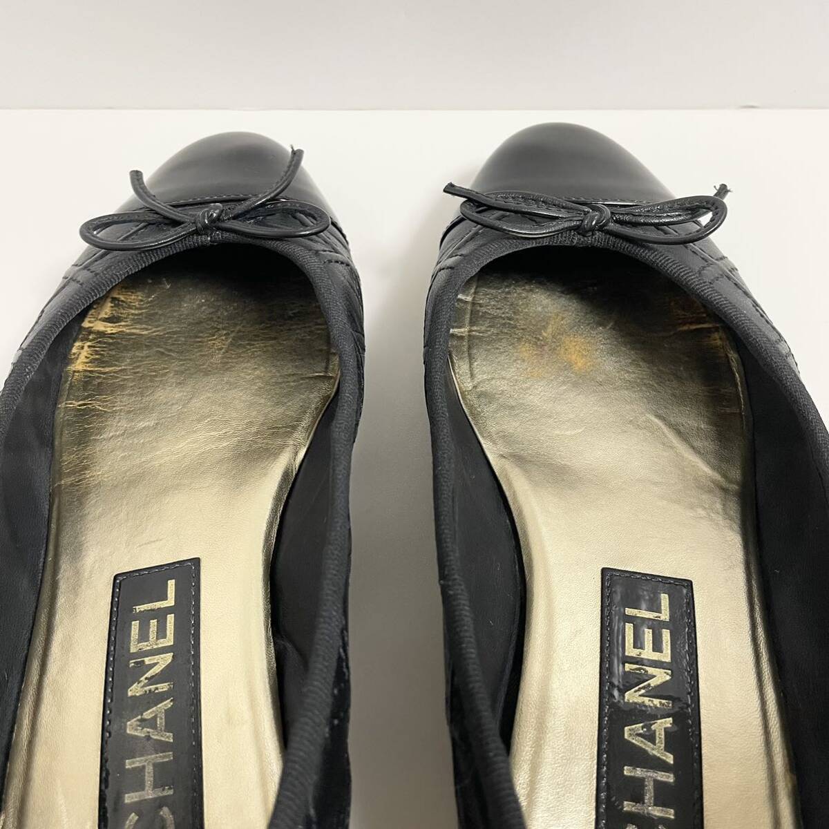 即決 CHANEL シャネル ココマーク キルティング レザー リボン 即決 CHANEL シャネル ココマーク キルティング レザー リボン