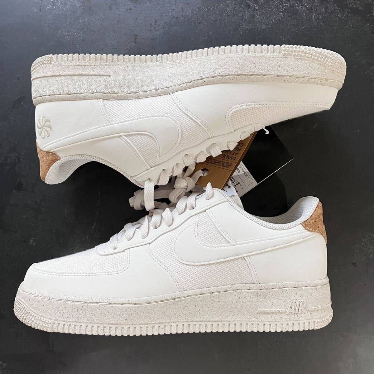28cm NIKE AIR FORCE 1 '07 LV8 DV7184-001 ナイキ エア 28cm NIKE AIR FORCE 1 '07 LV8 DV7184-001 ナイキ エア
