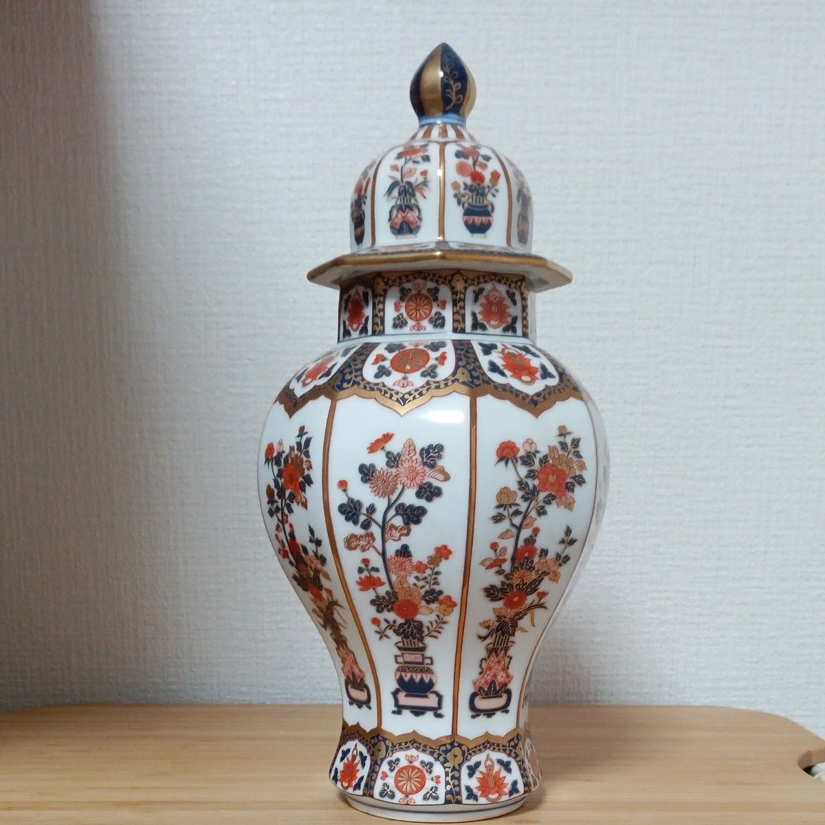 ニッカ ウイスキー 古伊万里文様 花籠ボトル 陶器 有田焼 特級 ニッカ ウイスキー 古伊万里文様 花籠ボトル 陶器 有田焼 特級