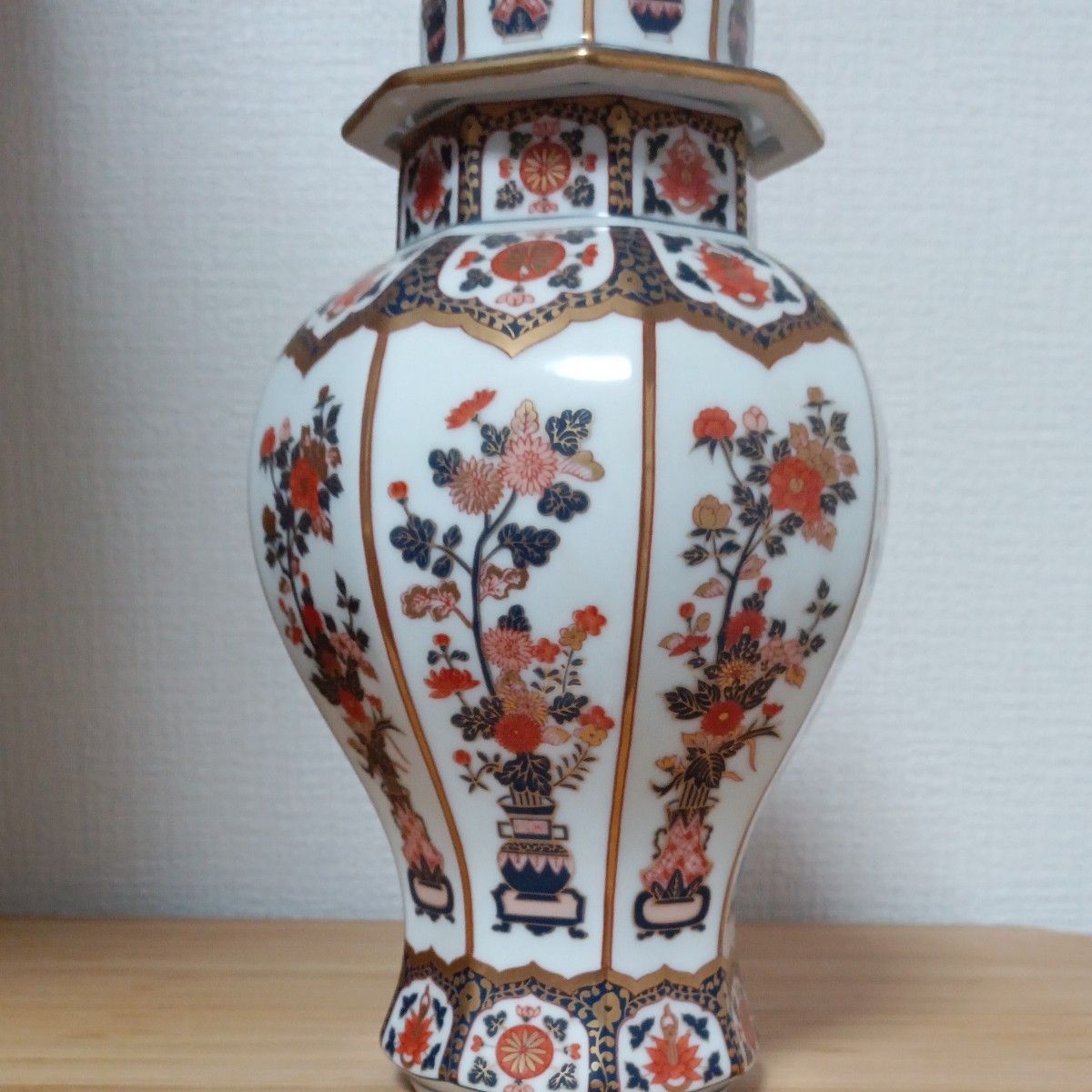 ニッカ ウイスキー 古伊万里文様 花籠ボトル 陶器 有田焼 特級 ニッカ ウイスキー 古伊万里文様 花籠ボトル 陶器 有田焼 特級