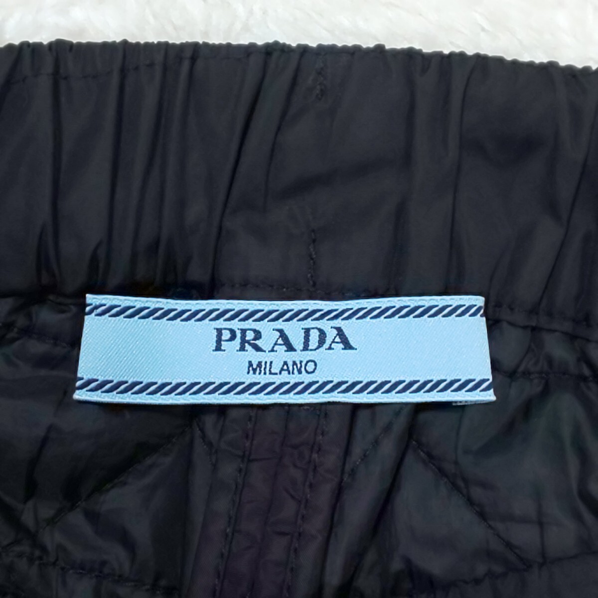 極美品】PRADA プラダ Re-Nylon キルティング ショートパンツ 極美品】PRADA プラダ Re-Nylon キルティング ショートパンツ