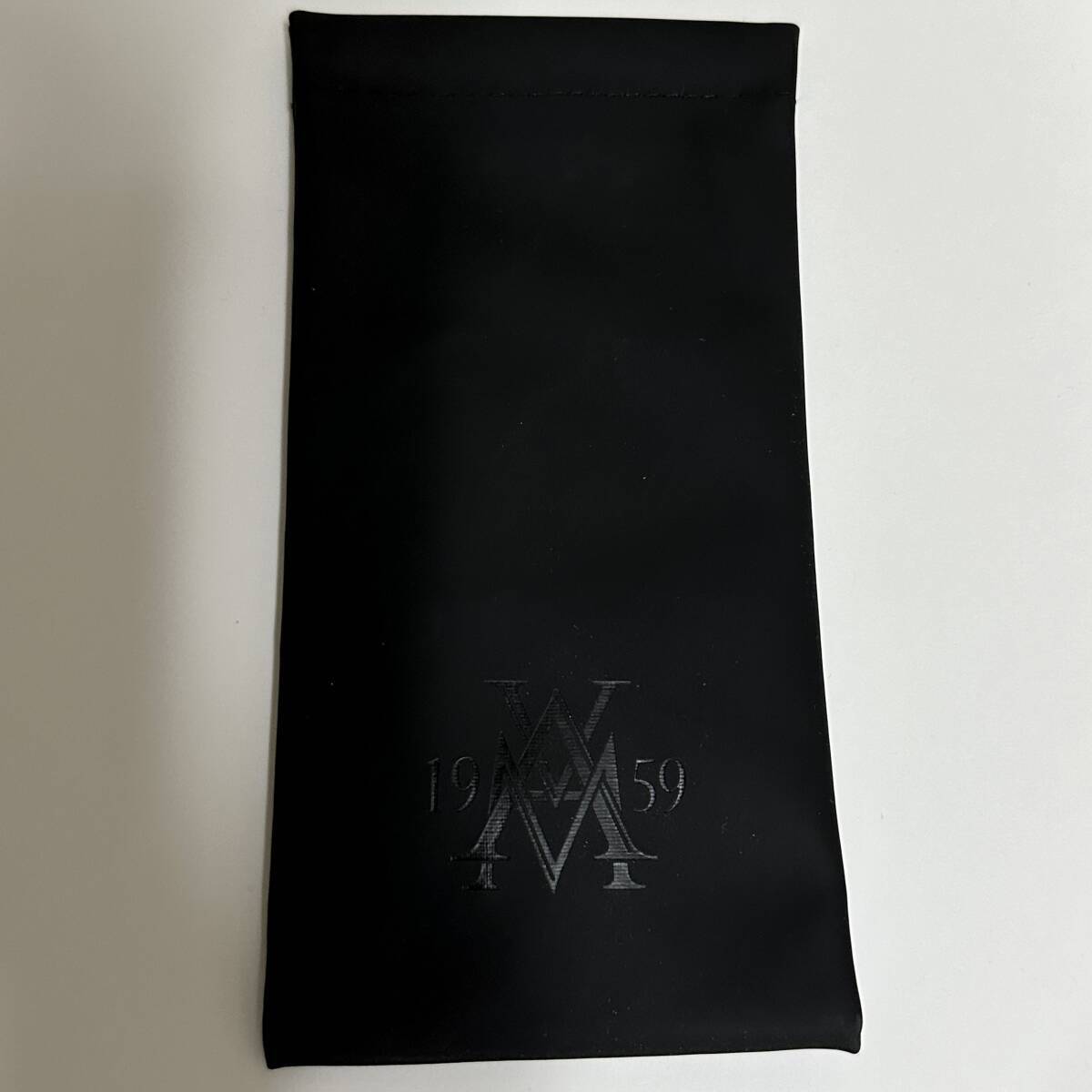 処分価格 未使用・新品】イタリア社 菱形ヒンジ サングラス 黒 処分価格 未使用・新品】イタリア社 菱形ヒンジ サングラス 黒