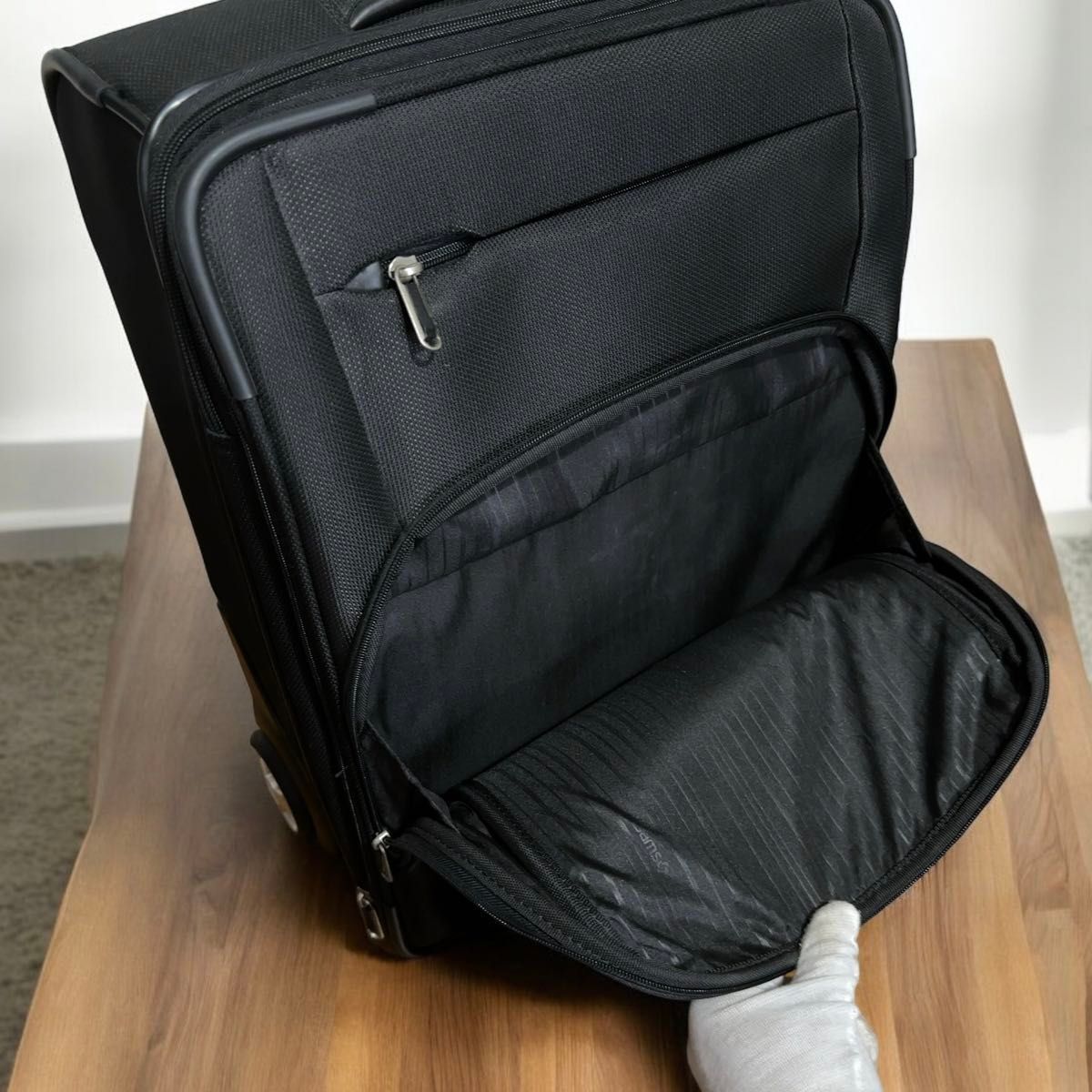 非売品】Samsonite×Mercedes-Benz キャリーケース サムソナイト 非売品】Samsonite×Mercedes-Benz キャリーケース サムソナイト