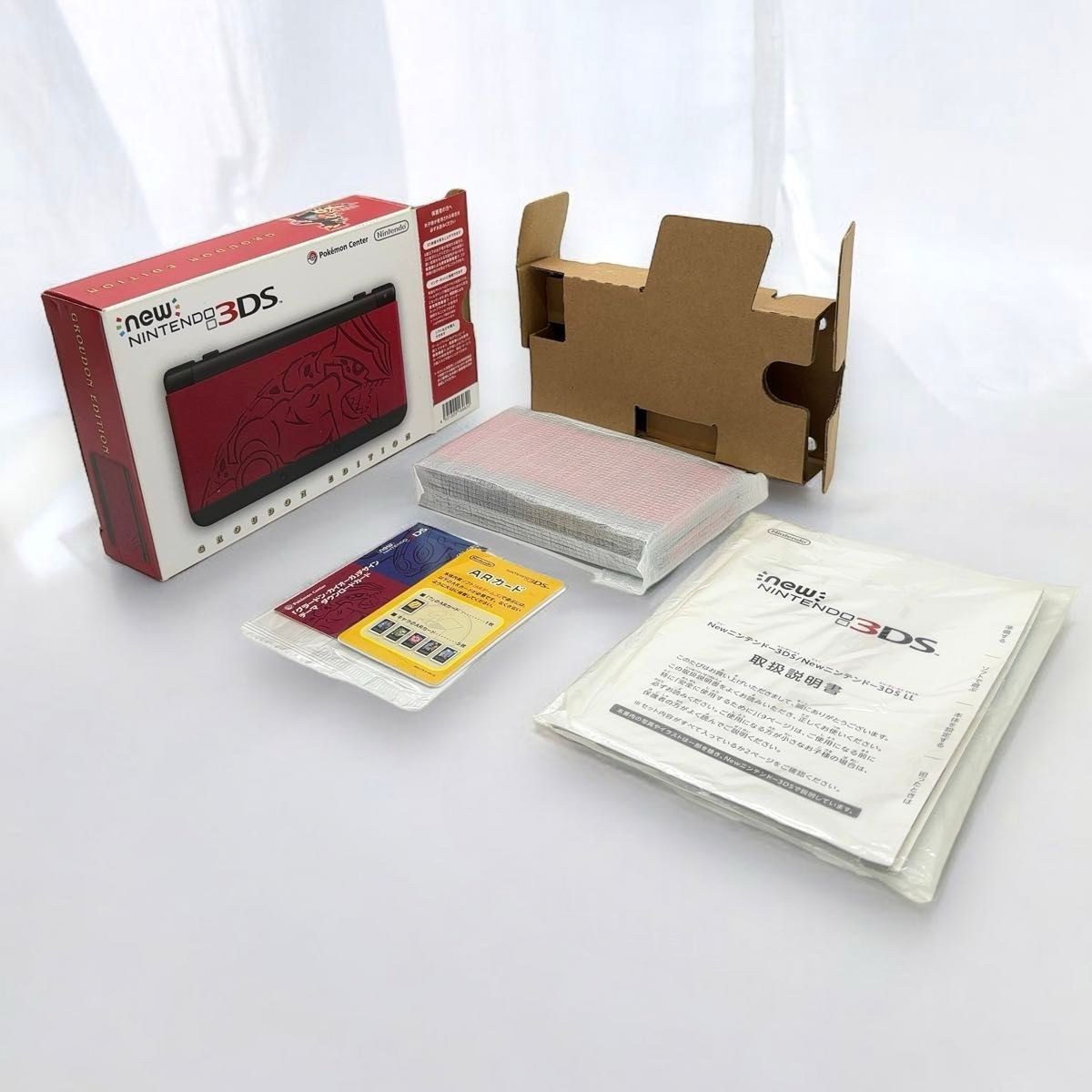 極美品】 任天堂 New ニンテンドー 3DS 本体 グラードン 極美品】 任天堂 New ニンテンドー 3DS 本体 グラードン
