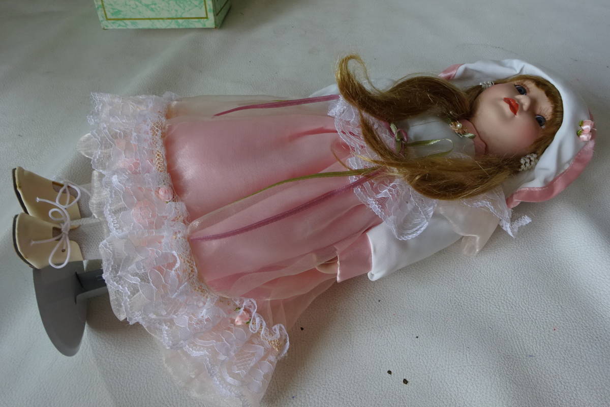Porcelain Doll/THE PRINCESS COLLECTION【ポーセリンドール/プリンセスコレクション/ベビーピンクのレースドレスが愛らしいブロンド少女】_画像9
