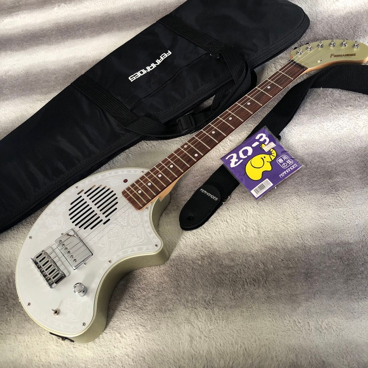 フェルナンデス zo-3 Lite メタルフロントPaisley Zemaitis風 フェルナンデス zo-3 Lite メタルフロントPaisley Zemaitis風