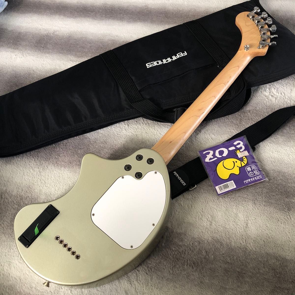 フェルナンデス zo-3 Lite メタルフロントPaisley Zemaitis風 フェルナンデス zo-3 Lite メタルフロントPaisley Zemaitis風