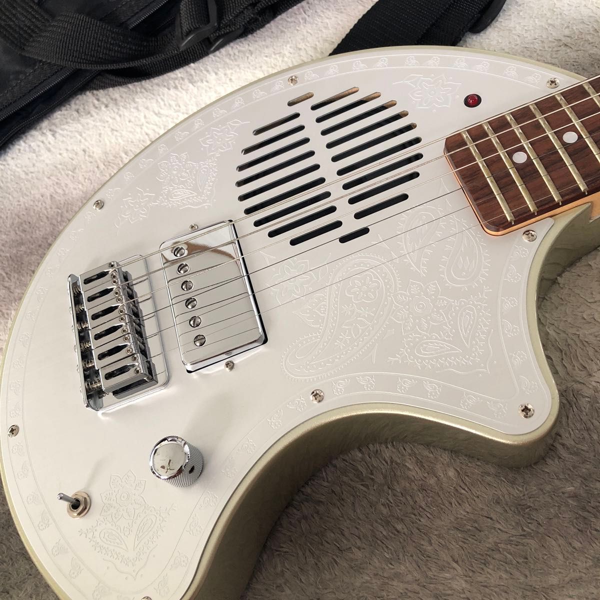 フェルナンデス zo-3 Lite メタルフロントPaisley Zemaitis風 フェルナンデス zo-3 Lite メタルフロントPaisley Zemaitis風