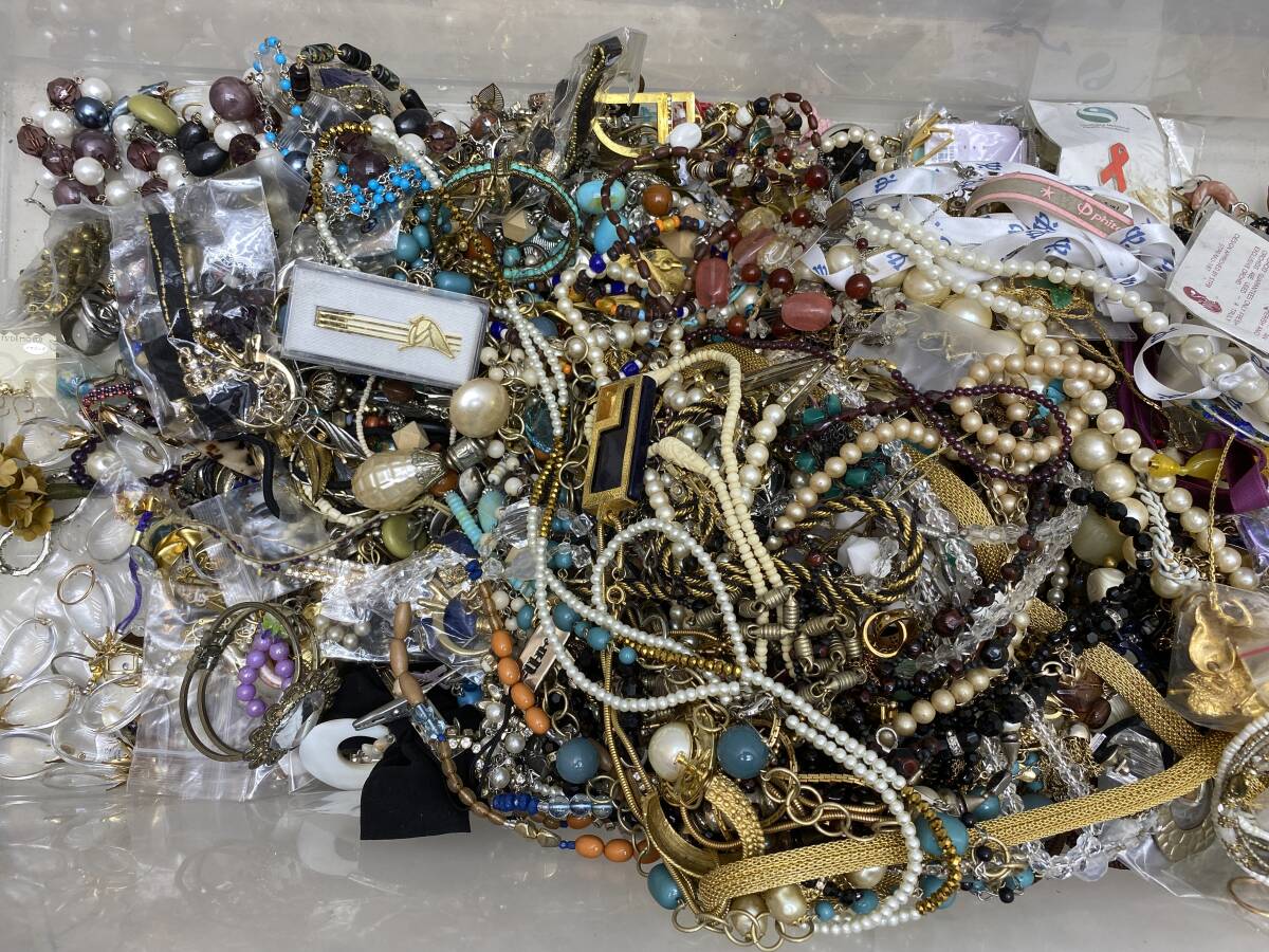 アクセサリー まとめ 約5.92g ジャンク イミテーション 大量 Yahoo!オークション - イミテーションアクセサリー 色々まとめ