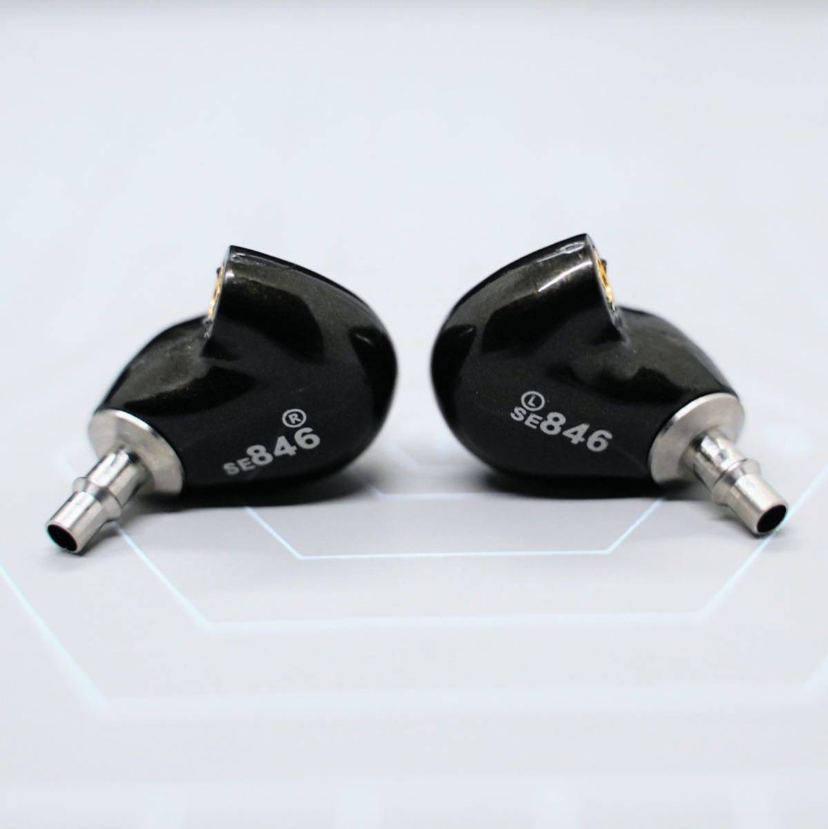 DIY SE846 純正希少BA使用 (100%良い評価12BA) ブラックMMCX標準 DIY SE846 純正希少BA使用 (100%良い評価12BA) ブラックMMCX標準