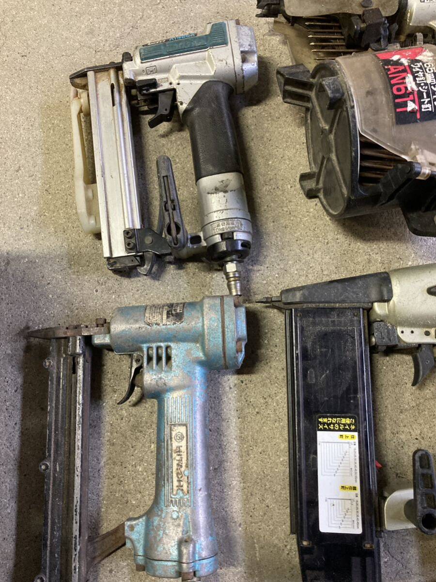 中古マキタ makita 釘打ち機 コイルネイラ 工具 釘打機 着払いに 中古マキタ makita 釘打ち機 コイルネイラ 工具 釘打機 着払いに