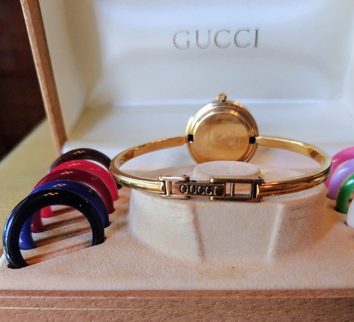 GUCCI 新品電池交換済 稼働 チェンジベゼル 1100-L シリアルNo GUCCI 新品電池交換済 稼働 チェンジベゼル 1100-L シリアルNo