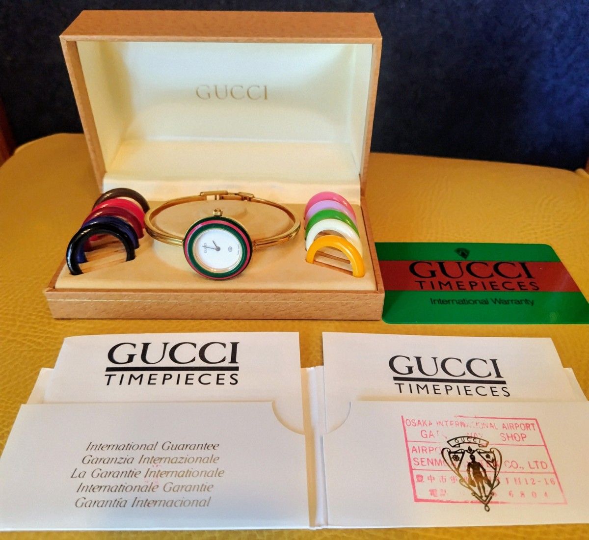 GUCCI 新品電池交換済 稼働 チェンジベゼル 1100-L シリアルNo GUCCI 新品電池交換済 稼働 チェンジベゼル 1100-L シリアルNo