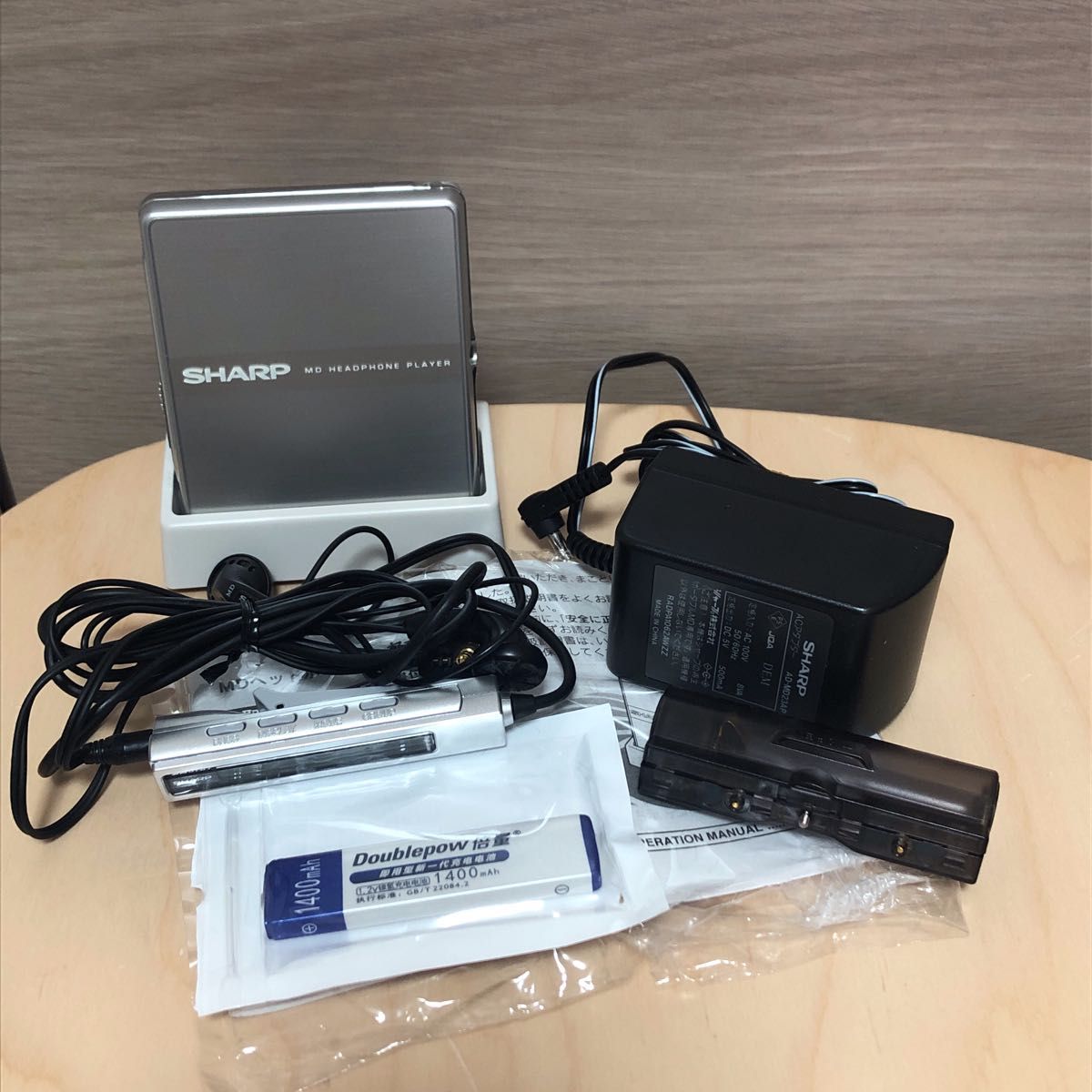 SHARP MD-ST600S ポータブルMDプレーヤー 新品バッテリー付き SHARP MD-ST600S ポータブルMDプレーヤー 新品バッテリー付き