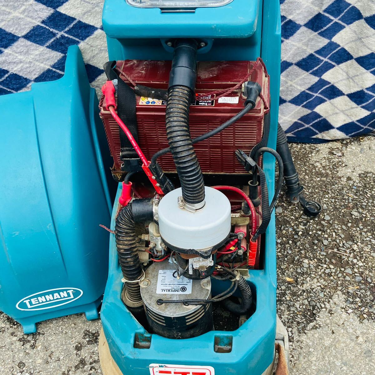 TENNANTテナント 5100 バッテリー駆動式スクラバー自動床 TENNANTテナント 5100 バッテリー駆動式スクラバー自動床