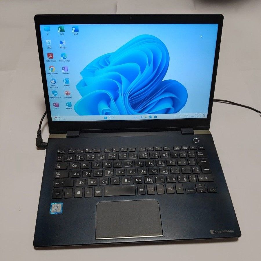 東芝ダイナブックg83/m メモリ8GB/SSD256GB/第8世代CPU/13 3HD 東芝ダイナブックg83/m メモリ8GB/SSD256GB/第8世代CPU/13 3HD