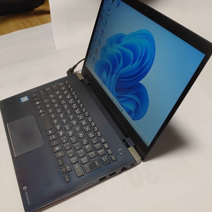 東芝ダイナブックg83/m メモリ8GB/SSD256GB/第8世代CPU/13 3HD 東芝ダイナブックg83/m メモリ8GB/SSD256GB/第8世代CPU/13 3HD