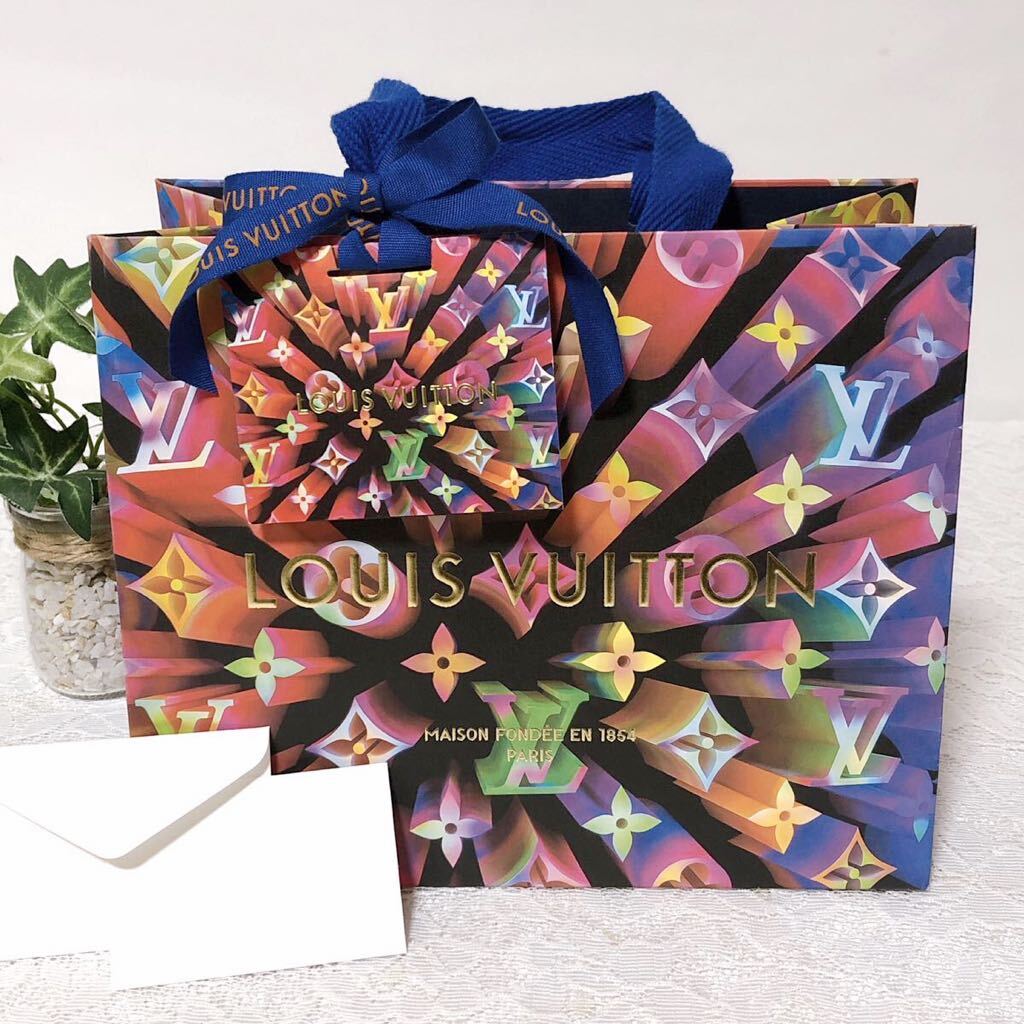 ルイヴィトン「LOUIS VUITTON」2019クリスマス限定ショッパー ルイヴィトン「LOUIS VUITTON」2019クリスマス限定ショッパー