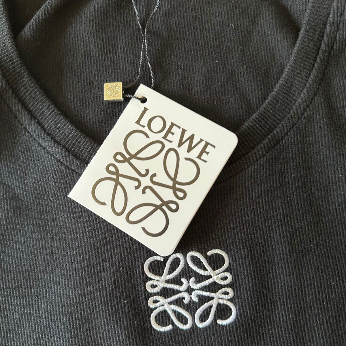 ロエベ LOEWE タンクトップ アナグラム Mサイズ|Yahoo!フリマ ロエベ LOEWE タンクトップ アナグラム Mサイズ|Yahoo!フリマ