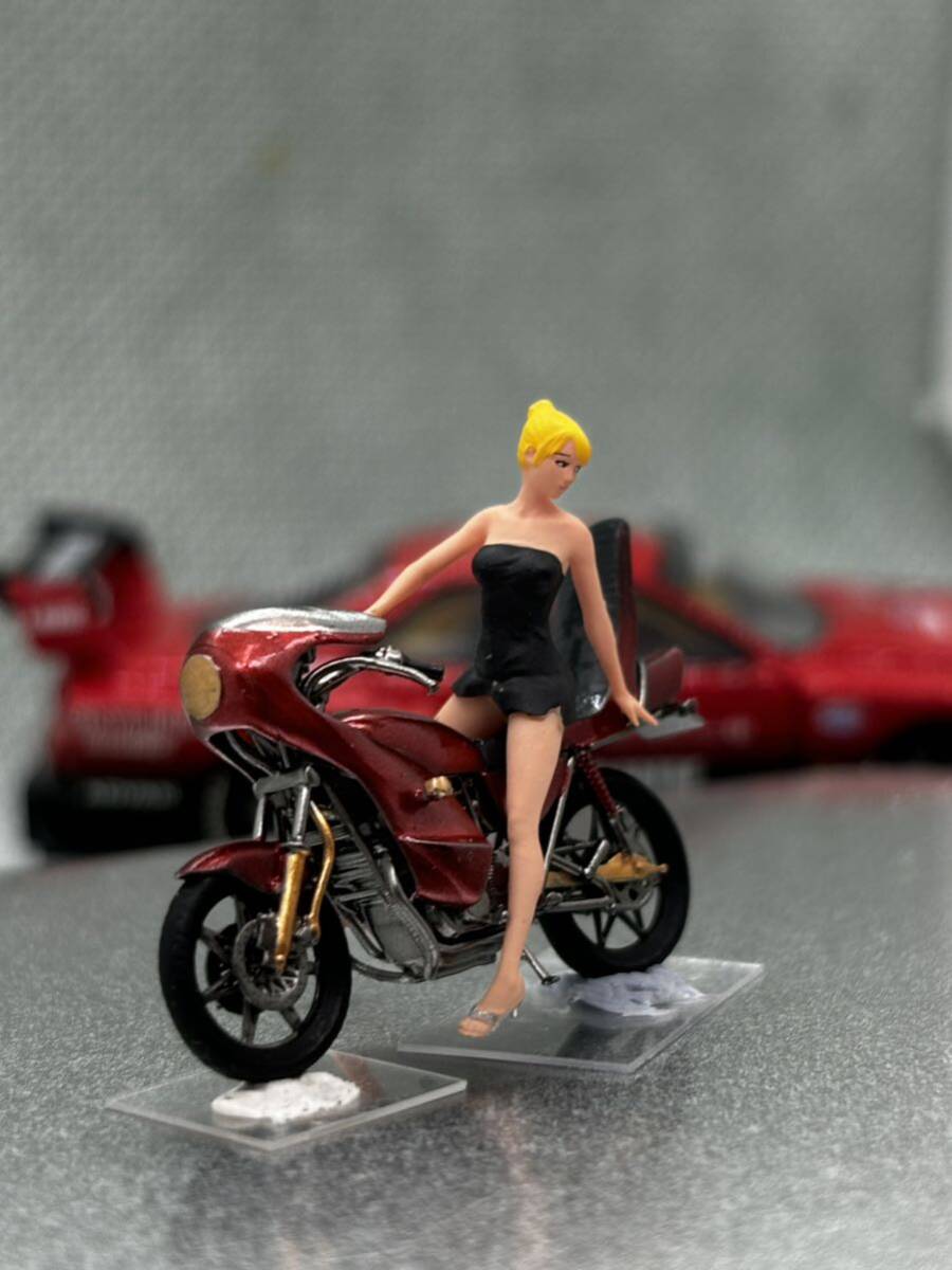 Bibian 比比昂 - 1/64 族車1台 レトロバイク 美女フィギュア 顔 Bibian 比比昂 - 1/64 族車1台 レトロバイク 美女フィギュア 顔