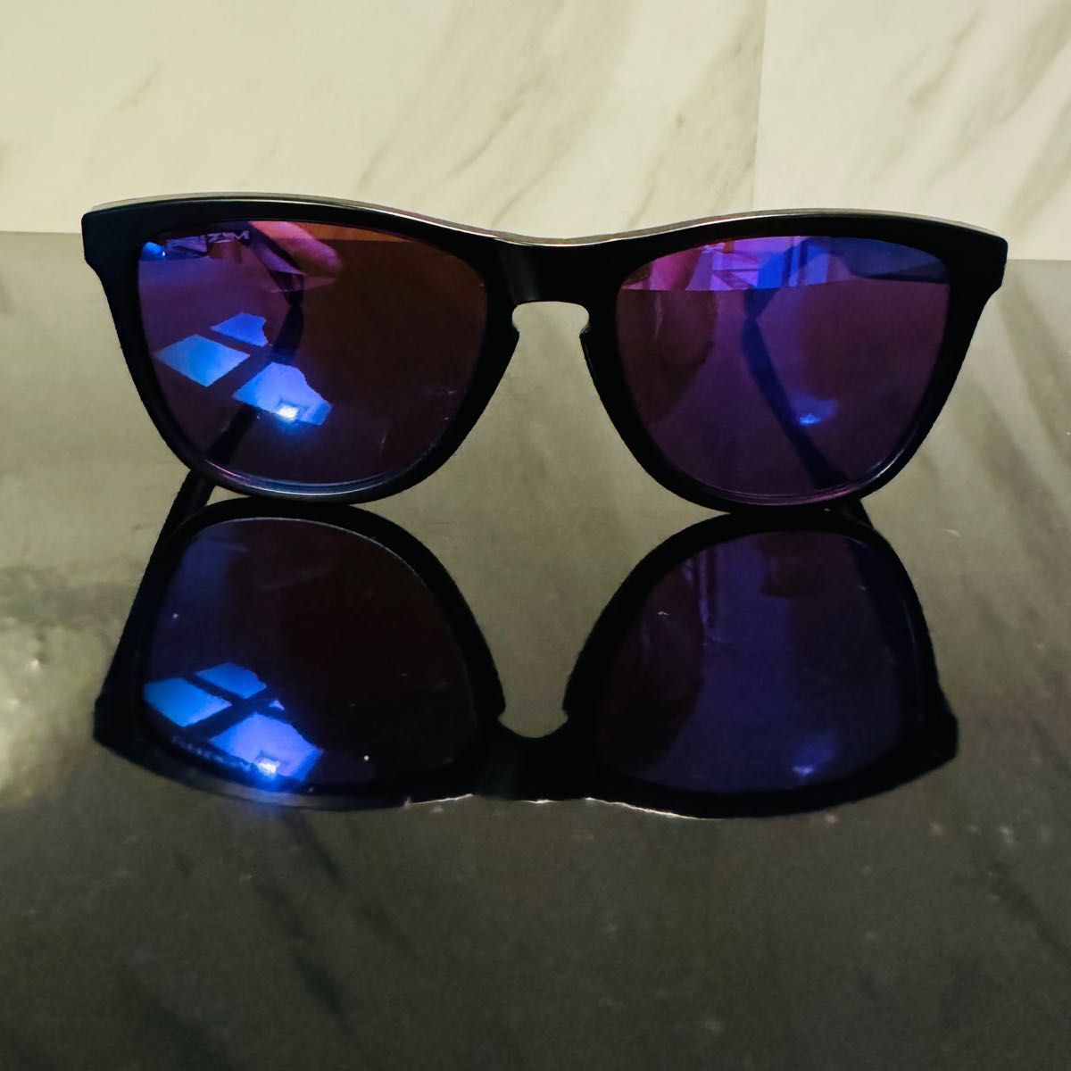 OAKLEY オークリー Frogskins 9013-h655 Polarized LAの免税店で購入