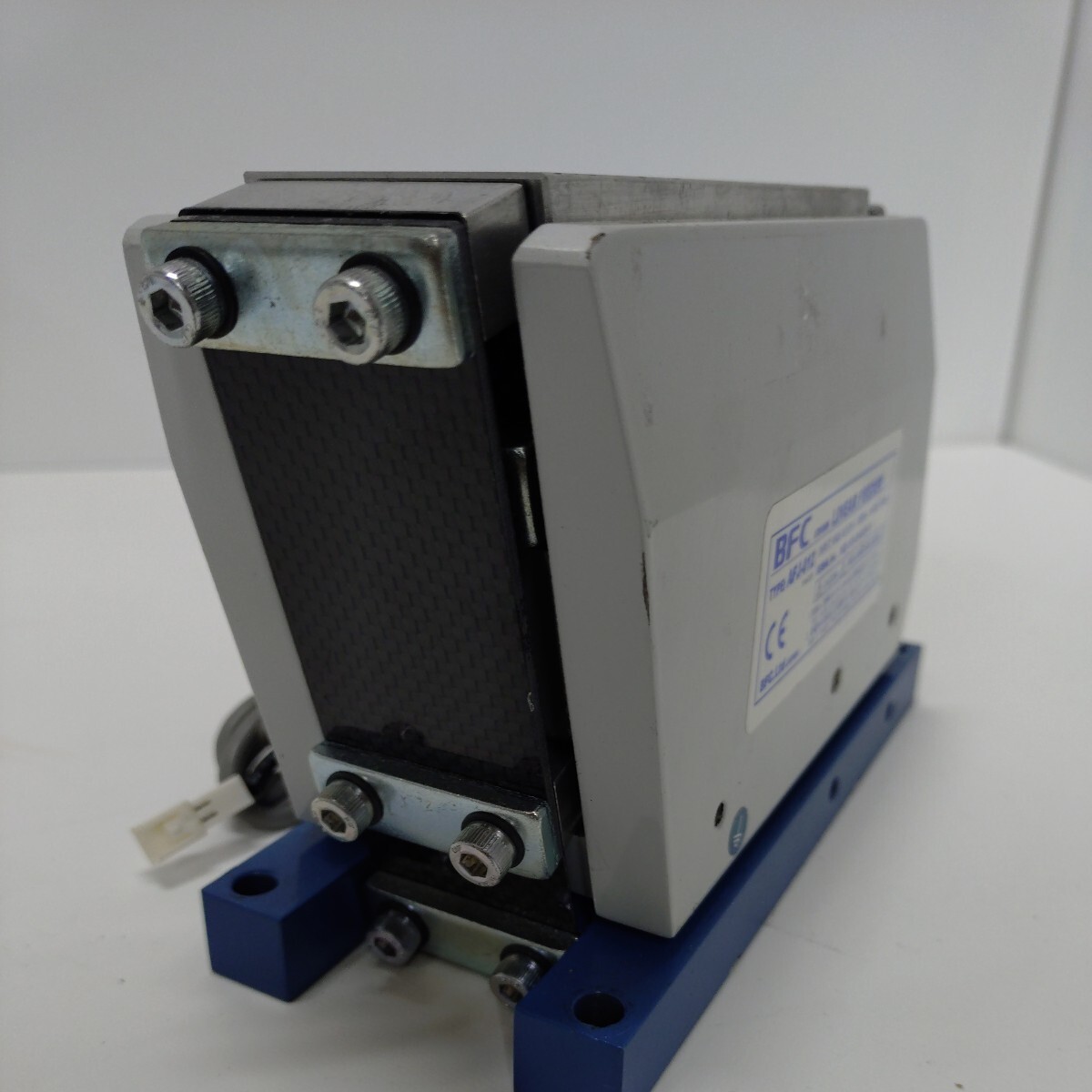 BFC LINEAR FEEDER 圧電リニアフィーダー 継ぎばね防振式 AFJ BFC LINEAR FEEDER 圧電リニアフィーダー 継ぎばね防振式 AFJ