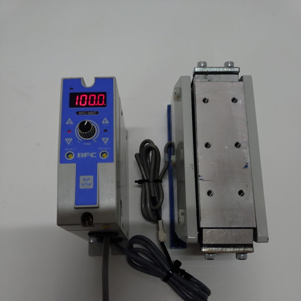 BFC LINEAR FEEDER 圧電リニアフィーダー 継ぎばね防振式 AFJ BFC LINEAR FEEDER 圧電リニアフィーダー 継ぎばね防振式 AFJ